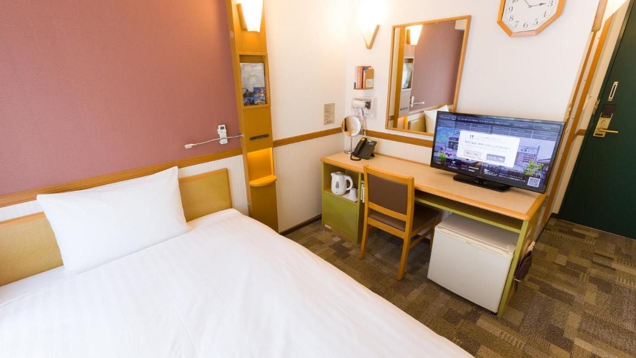 Toyoko Inn Kanazawa-Eki Higashi-Guchi Экстерьер фото